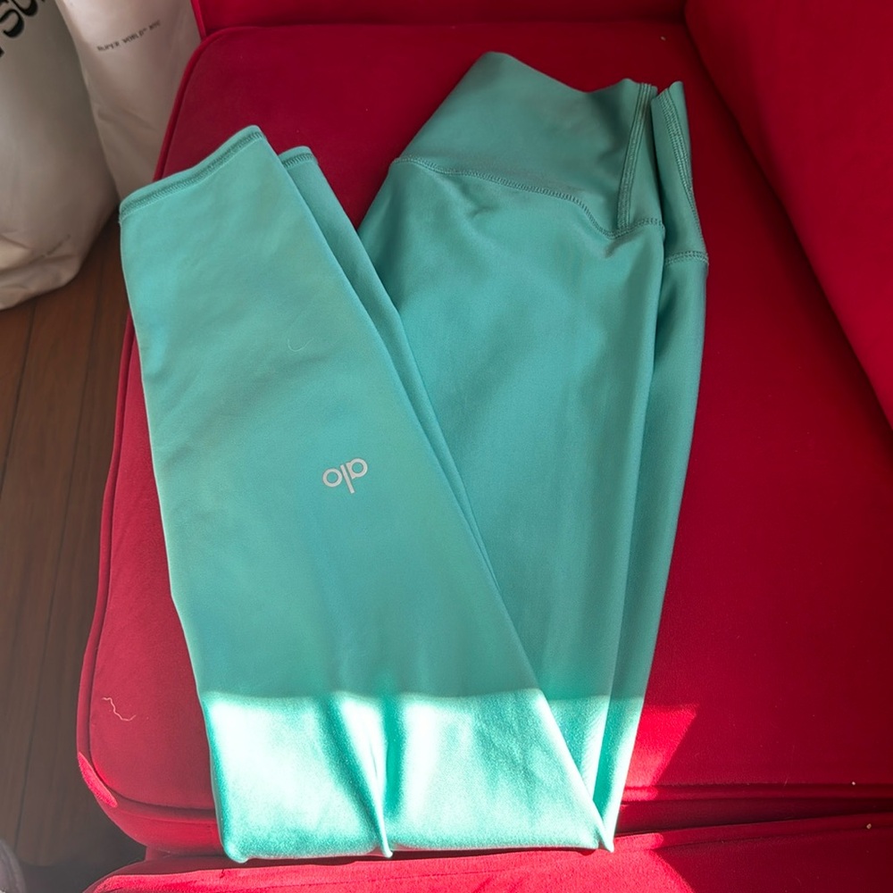 Alo Leggings